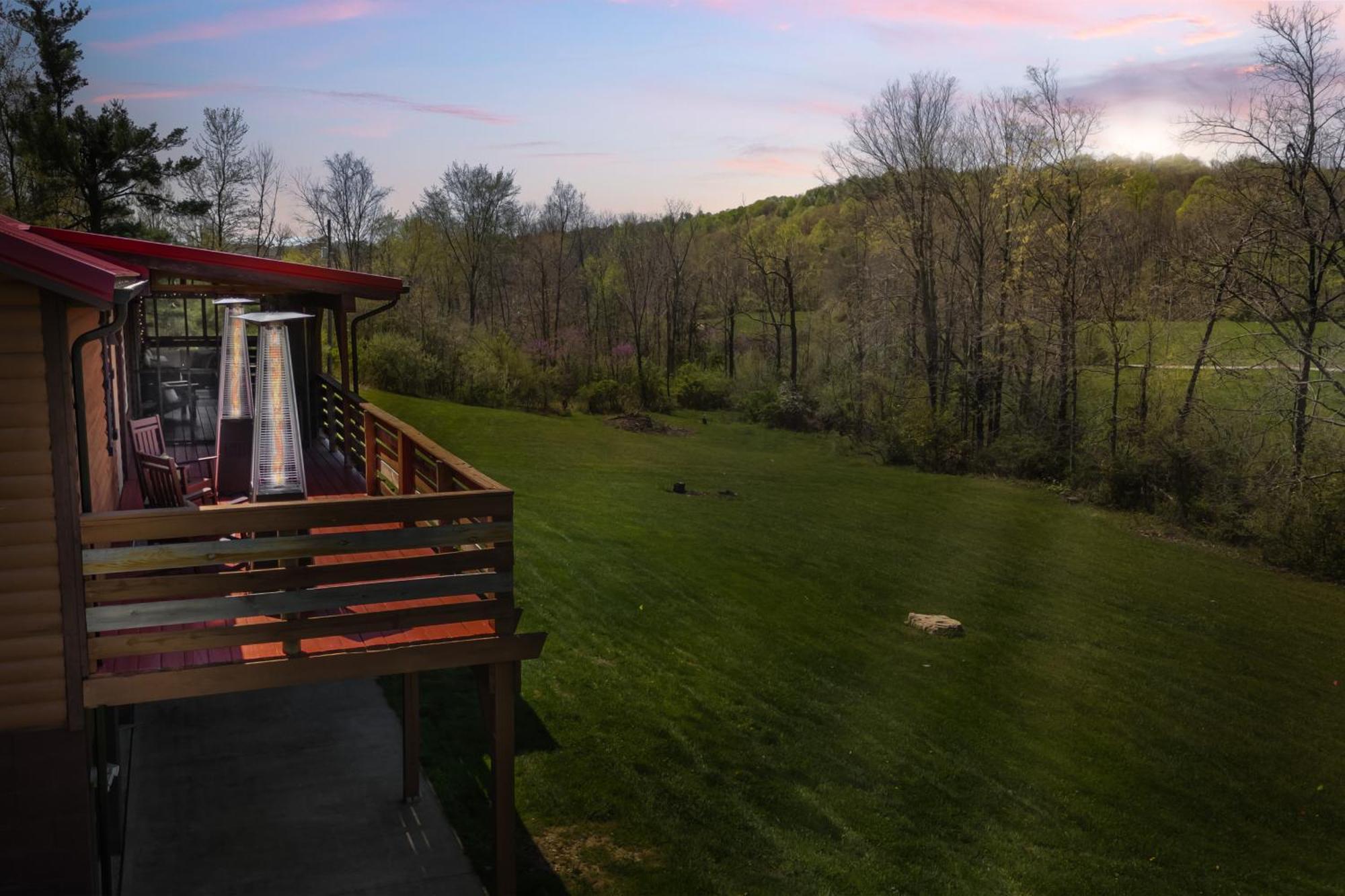 Spacious Cabin Near Hocking Hills And Caves With Hot Tub And Firepit Laurelville Exteriér fotografie