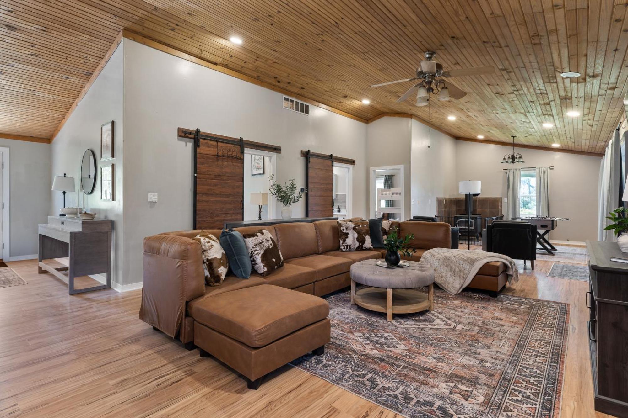 Spacious Cabin Near Hocking Hills And Caves With Hot Tub And Firepit Laurelville Exteriér fotografie