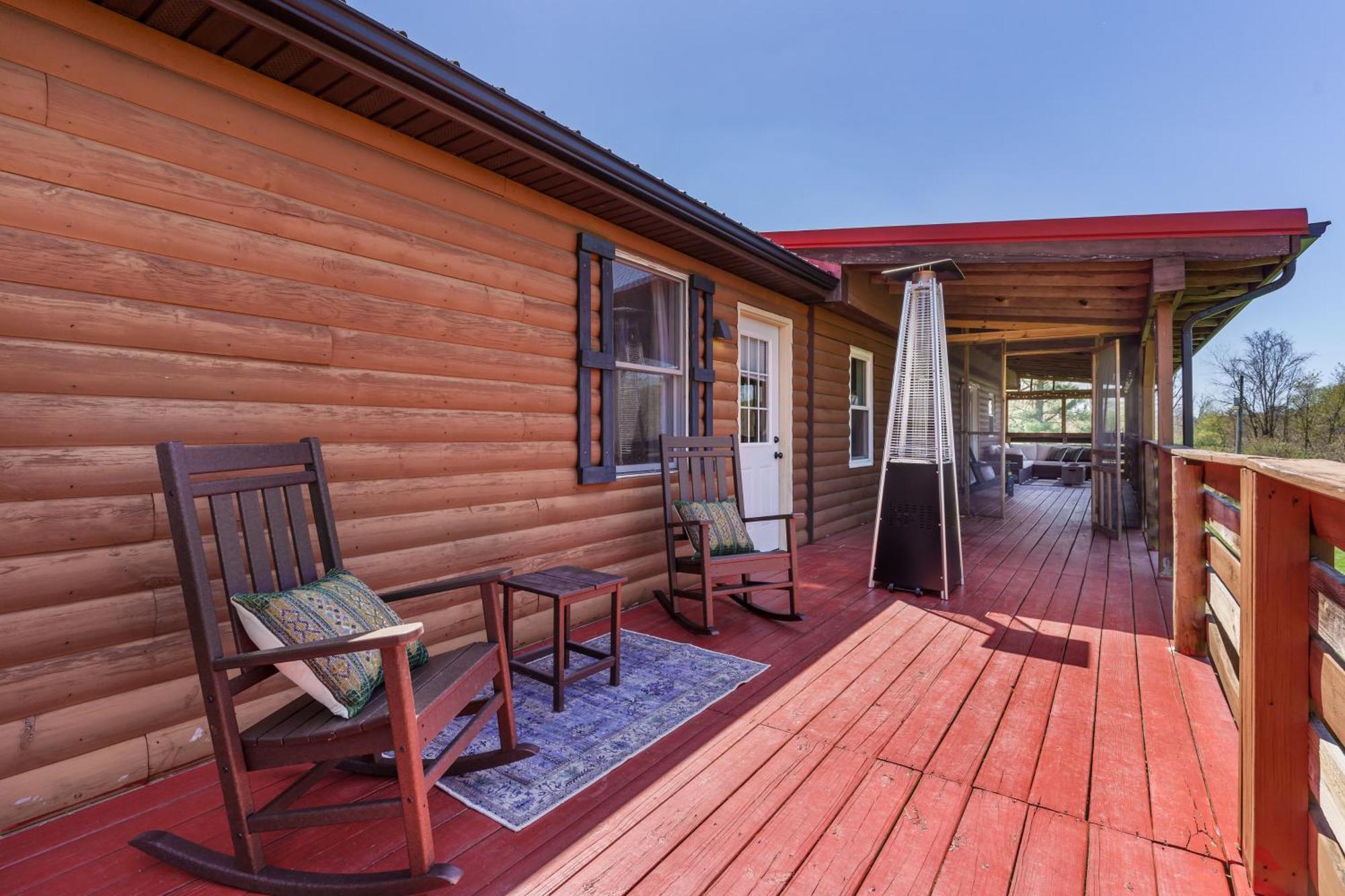 Spacious Cabin Near Hocking Hills And Caves With Hot Tub And Firepit Laurelville Exteriér fotografie