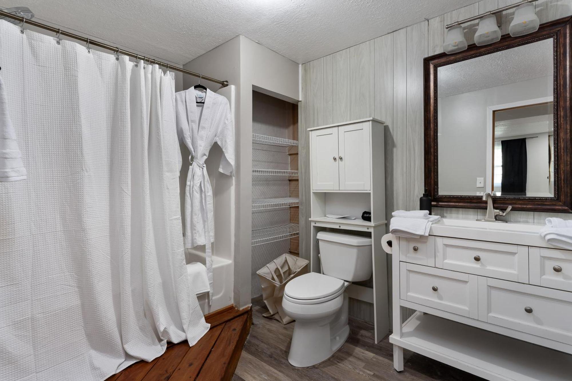 Spacious Cabin Near Hocking Hills And Caves With Hot Tub And Firepit Laurelville Exteriér fotografie